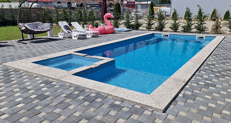 Кристал Базени